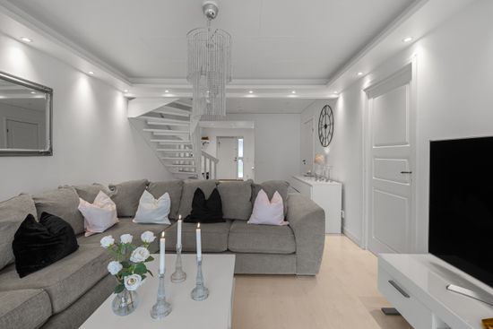 Radhus, Mosshagestigen 189, Salem