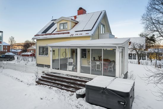 Villa, Västra Radiogatan 7, Skönsmon, Sundsvall