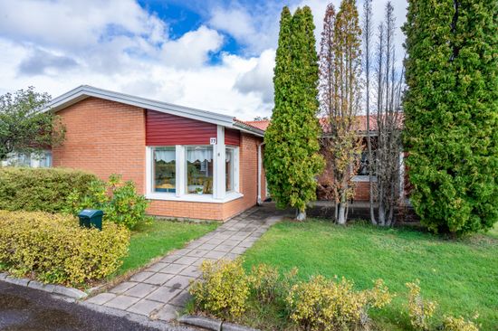 Radhus, Stenelidsvägen 77, Ryd, Skövde