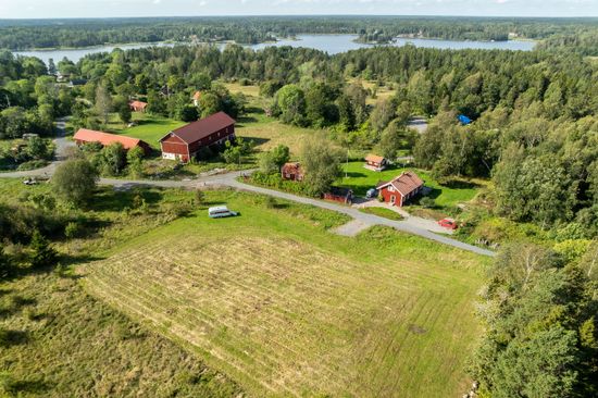 Tomt, Åkerö byväg 18, Åkerö - Rådmansö, Norrtälje
