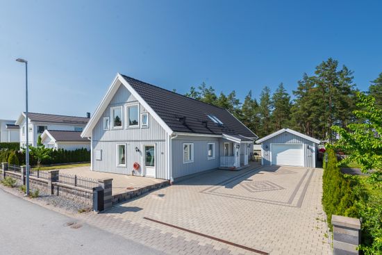 Villa, Lillmossvägen 33, Norrboda - Kungsängen, Upplands-Bro