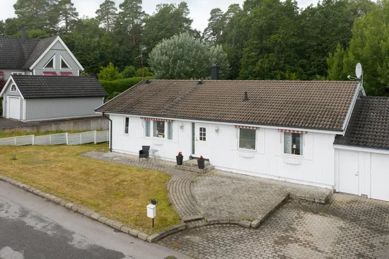 Villa, Bäcksländevägen 13, Korpadalen, Karlshamn