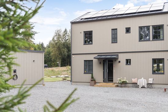 Villa, Radhus, Södra Pinntorpsvägen 8, Landvetter-Tahult, Härryda