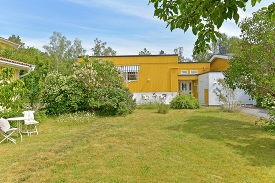 Villa, Radhus, Kikarvägen 17, Viksjö, Järfälla