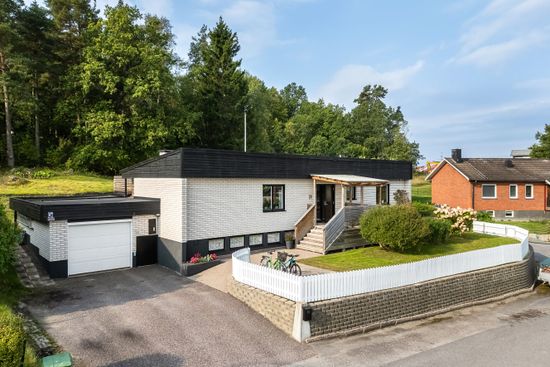 Villa, Riavägen 19, Åkers Styckebruk / Forsa, Strängnäs