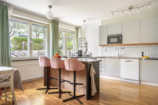 Bostadsrätt, Framnäsbacken 10B, Skytteholm, Solna