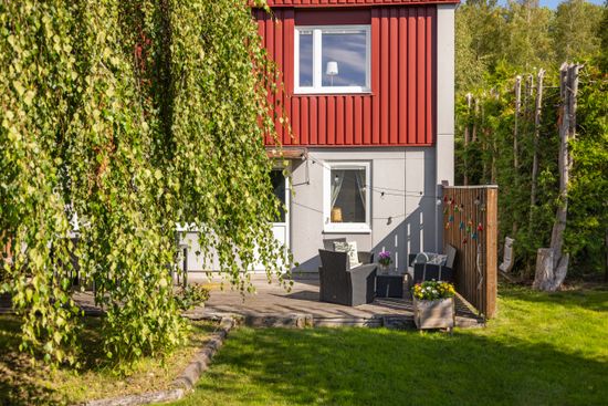 Radhus, Jägarstigen 10, Salem