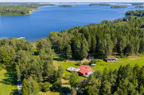 Gård/Skog, Långkärrsvägen 1, Österåker