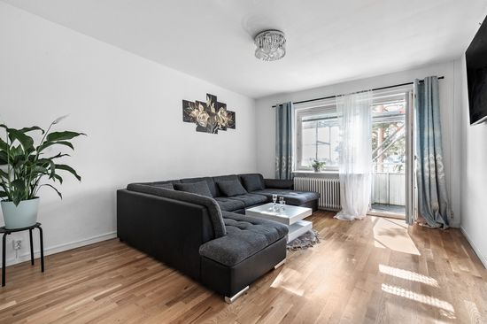 Bostadsrätt, Trehörningen 13, Kallhäll, Järfälla