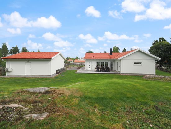 Villa, Marktegelvägen 7, Sundby Strand, Strängnäs