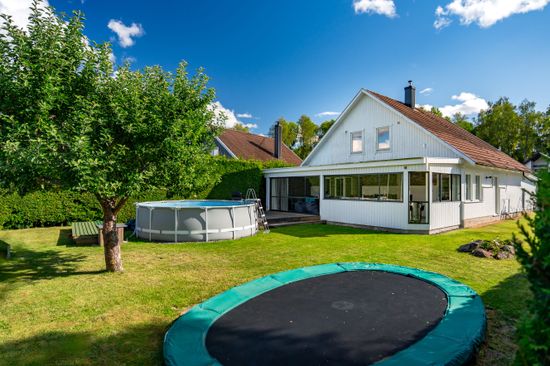 Villa, Radhus, Lodsmedsvägen 7, Uppsala