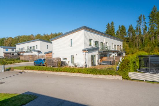 Radhus, Flemings väg 13B, Malmbryggshage, Nyköping