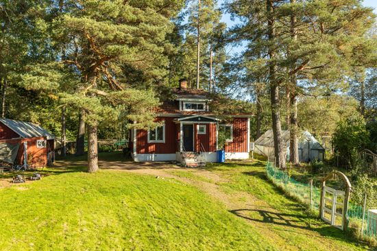 Villa, Västra Långgatan 30, Töreboda