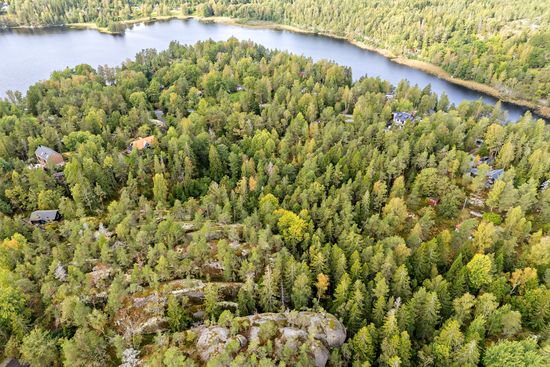 Tomt, Grävlingsstigen 11, Huddinge