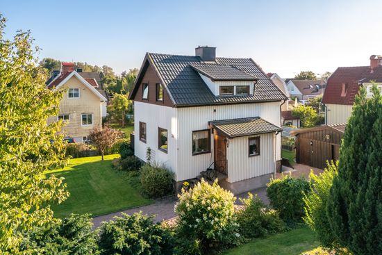 Villa, Kärrsmossegatan 36, Centrala Hisingen - Tolered, Göteborg