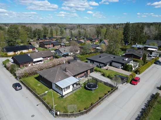 Villa, Harvvägen 1, Rimbo, Norrtälje
