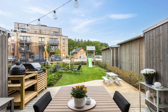 Radhus, Skogsvallsgatan 23, Hjulsbro, Linköping