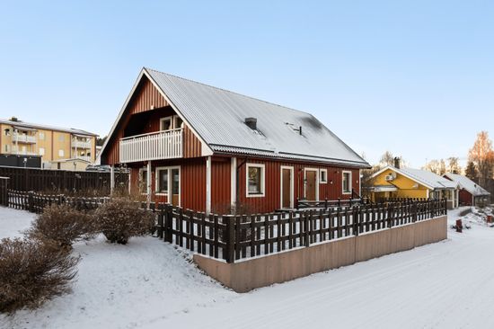 Villa, Bergsstigen 17, Gådeåberget, Härnösand