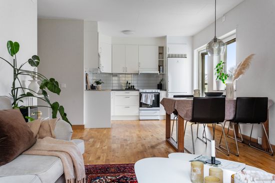 Bostadsrätt, Småbrukets Backe 16, Visättra Ängar, Huddinge