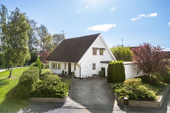 Villa, Lövhultsvägen 10, Eskilstuna