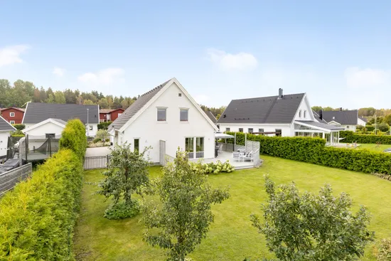 Villa, Vallmovägen 5, Bålsta Viby Äng, Håbo