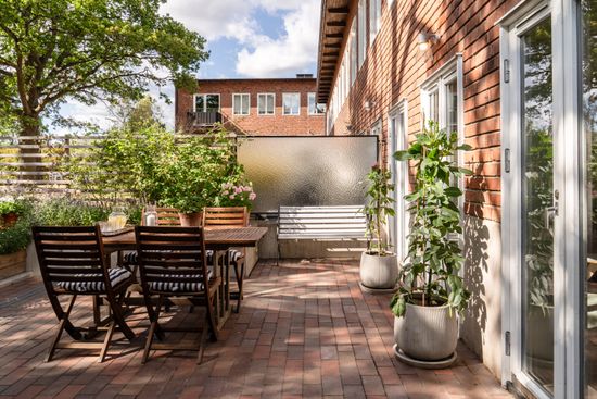 Radhus, Nybodaringen 111, Liljeholmen, Stockholm