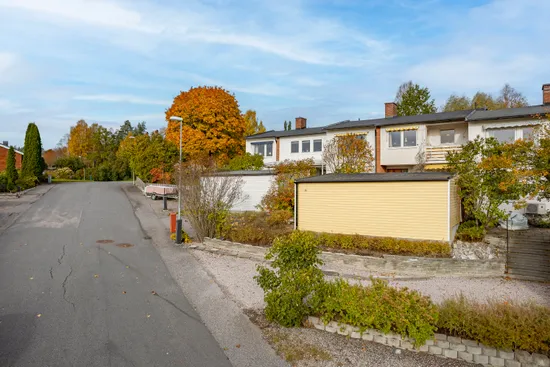 Radhus, Runstensvägen 66, Sundsvall