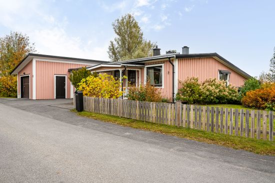 Villa, Diskusvägen 11, Murberget/Änget, Härnösand