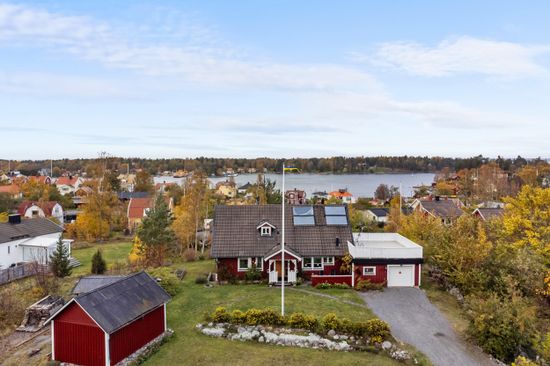 Villa, Skräddarvägen 8, Yxlan - Köpmanholm, Norrtälje