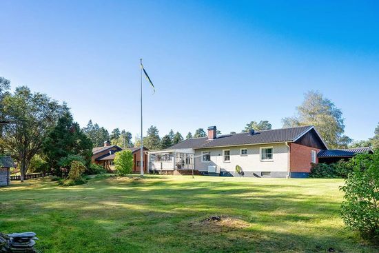 Villa, Rosenbergsgatan 7, Nybble, Kristinehamn