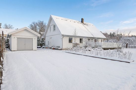 Villa, Enlunda ängsväg 7, Färingsö Skå, Ekerö