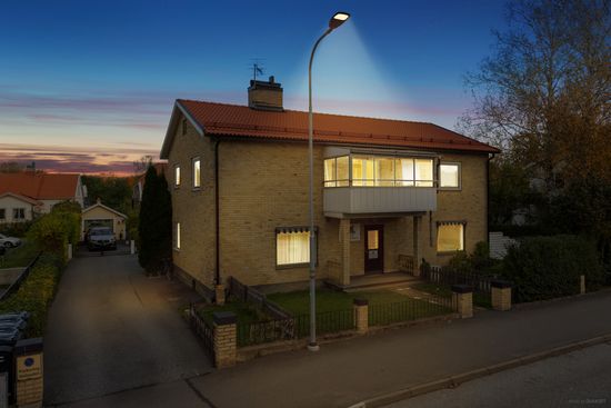 Villa, Apoteksvägen 15A, Knivsta - Centralt, Knivsta