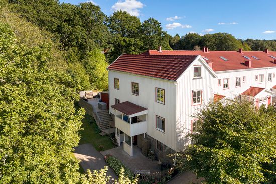 Villa, Radhus, Sjövallavägen 28, Alafors, Ale