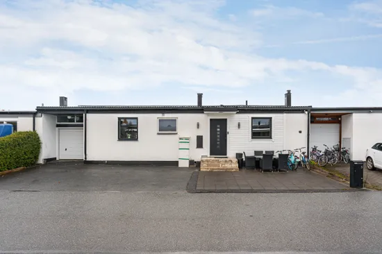 Radhus, Gökstigen 5, Västra Oxhagen, Örebro
