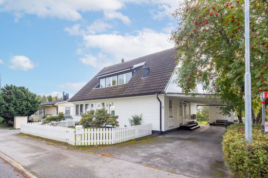 Villa, Vitfåravägen 40, Margretelund, Österåker