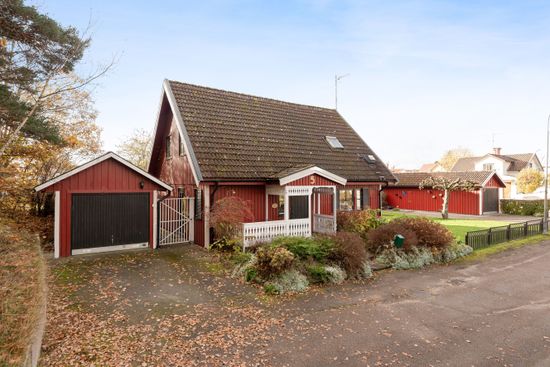 Villa, Gesällgatan 5, Centralt, Mjölby