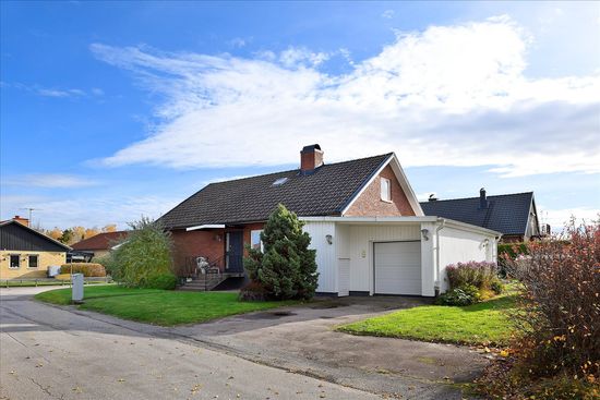 Villa, Bondegatan 14, Centrum, Tibro