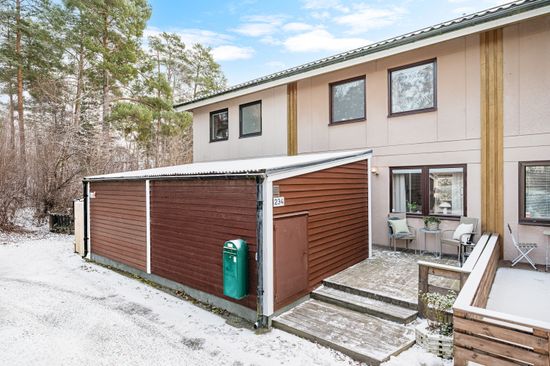 Villa, Radhus, Skattegårdsvägen 234, Vällingby - Vinsta, Stockholm