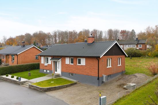 Villa, Järnvägsgatan 9, Olofström