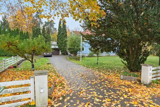 Villa, Skillingvägen 8, Skälby, Järfälla