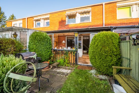 Villa, Radhus, Gränsvägen 29D, Västerhaninge, Haninge