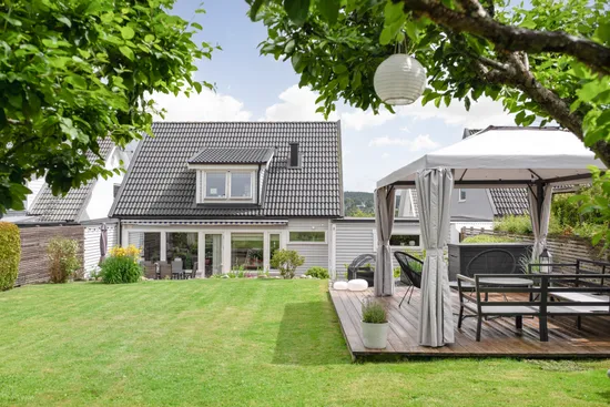 Villa, Radhus, Kring-Alles väg 25, Lerum - Hallsås, Lerum