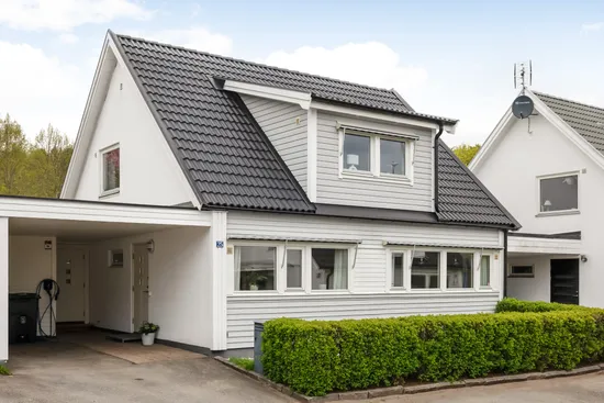 Villa, Radhus, Kring-Alles väg 25, Lerum - Hallsås, Lerum