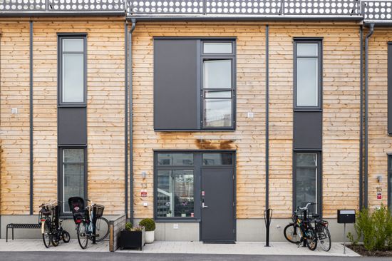 Bostadsrätt, Radhus, Råstugevägen 13, Hägerneholm, Täby