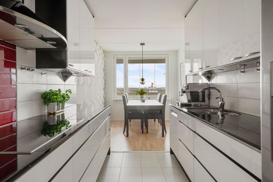 Bostadsrätt, Åkerbyvägen 86, 16tr, Täby Centrum, Täby