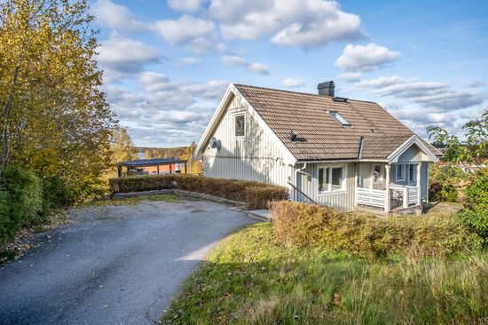 Villa, Oxhagsvägen 16, Lötkärr, Haninge