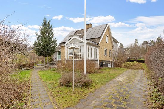 Villa, Biskop Johannes väg 6, Stäket, Järfälla