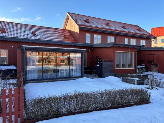 Radhus, Ålholmsgatan 24B, Norra Ormesta, Örebro