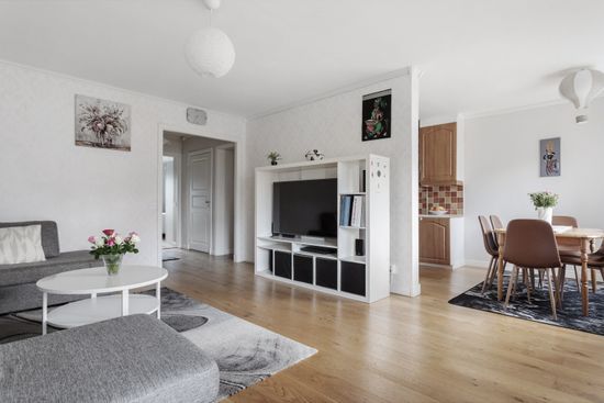 Bostadsrätt, Karlstorpsvägen 121, Karlstorp, Trollhättan