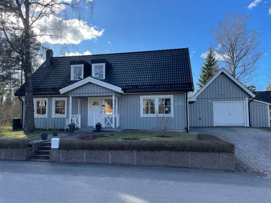 Villa, Långdansvägen 12, Centralt, Gnesta